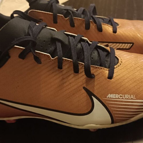 Nike football shoes used, size 38, brown