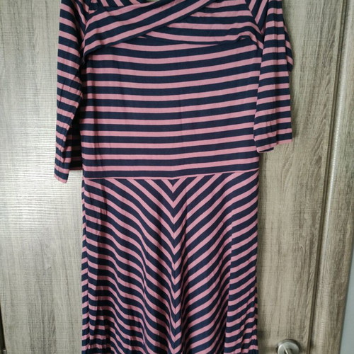 Striped dress size medium 40 like new
