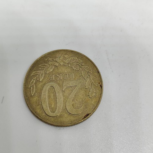 Collectible 20 Lekë 2000 Liburne coin replica like new