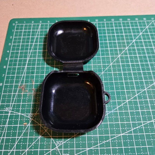 Black silicone case for Samsung Galaxy Buds like new