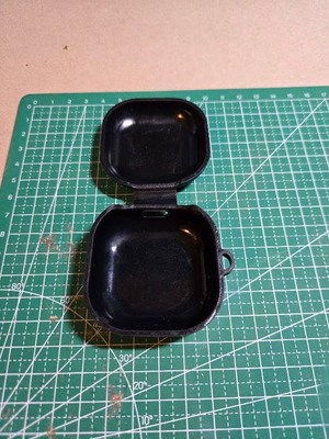 Black silicone case for Samsung Galaxy Buds like new