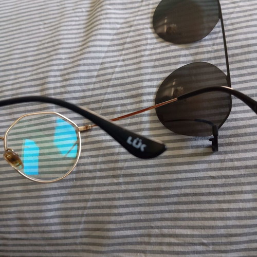 Box Now Unisex Glasses with Magnetic Sun Lenses, like new