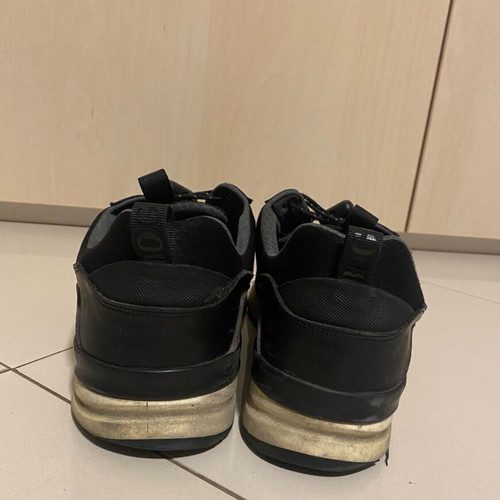 Boggi Milano black men's sport shoes used