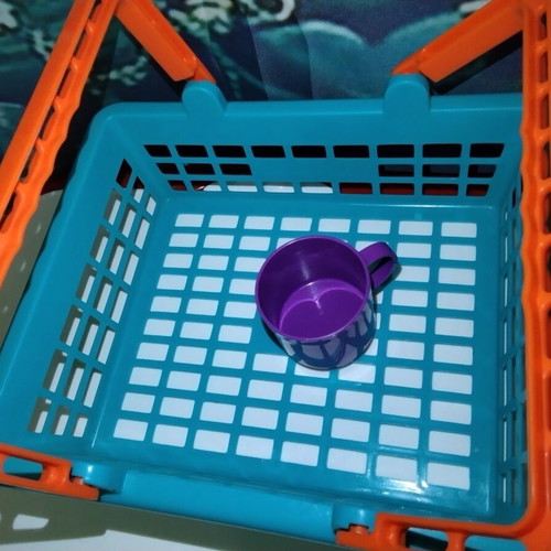 Battat shopping basket with cup like new, set of two