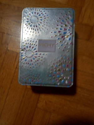 Vichy collectible tin box 21x14x8 like new