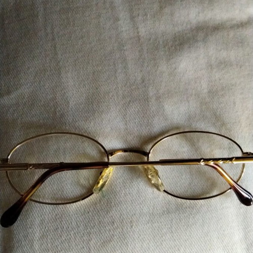 Vintage Italian Oval Metal Eyeglasses like new, gold color