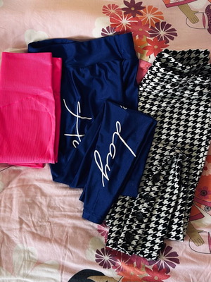 Shein leggings pack of 3 size small like new multicolor