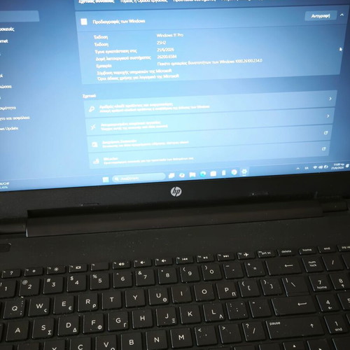 Laptop HP 15-ac104nv 15.6" FHD i5-6200U 8GB 256GB SSD Windows 11 Pro like new