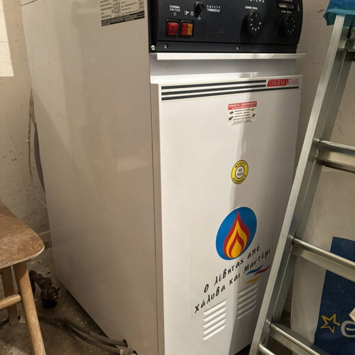 Thermostahl TS20 23kW oil boiler with 1,000L tank, used