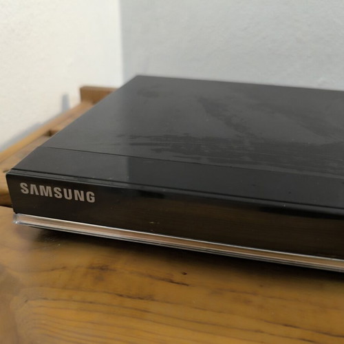 Samsung DVD-D530 CD/DVD player με HDMI και USB, μαύρο