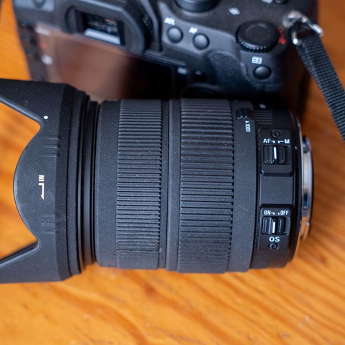 Sigma DC 18-200mm Lens for Sigma SA Camera used, compact zoom with optical stabilizer