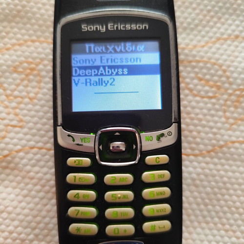 Sony Ericsson T290i vintage mobile phone used