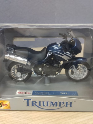 Maisto Triumph Tiger scale model 1/18