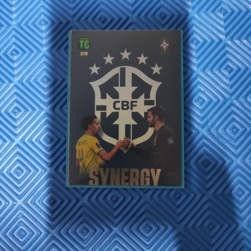Football synergy cards like new