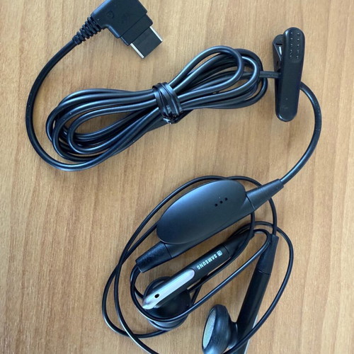 Samsung hands free earphones like new for old mobile