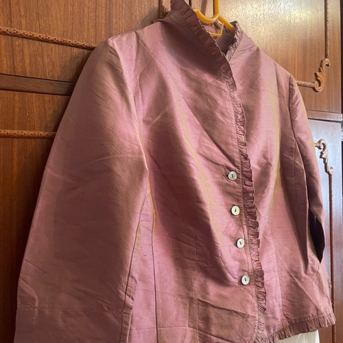 Short jacket 100% silk Italian size L like new