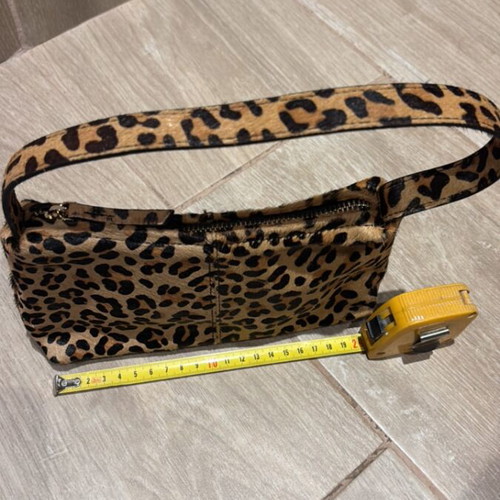 Leopard Zara handbag like new, leather