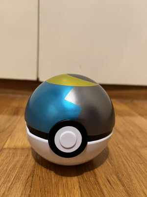Pokeball Pokémon set of two like new