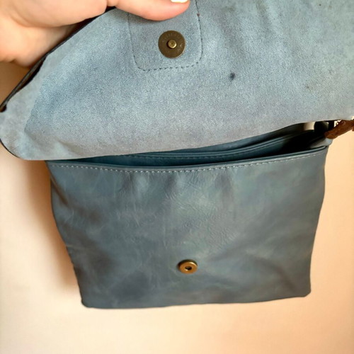 Leather vintage crossbody bag used dusty blue with adjustable strap