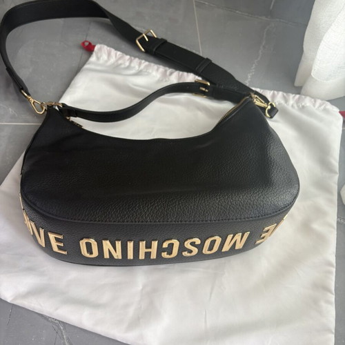 Τσάντα Moschino Love μαύρη χιαστί μεταχειρισμένη