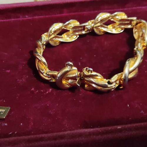 Gold-plated bracelet used with cross gift set