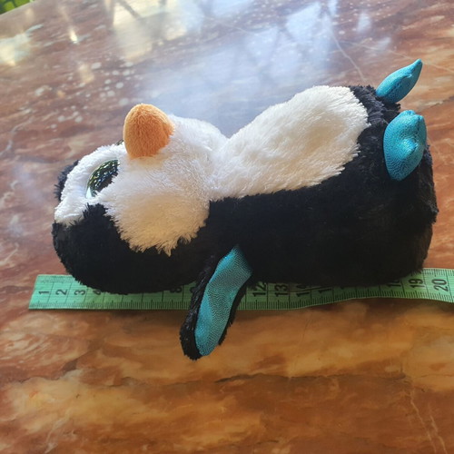 Penguin plush toy new, beautiful condition