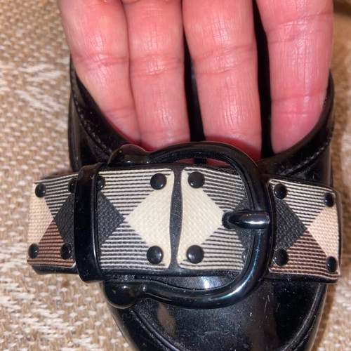Burberry low heels like new, size 36.5, black