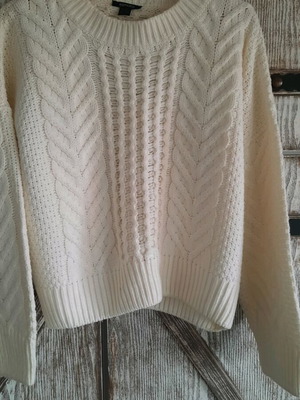 Ecru pullover like new, size XL