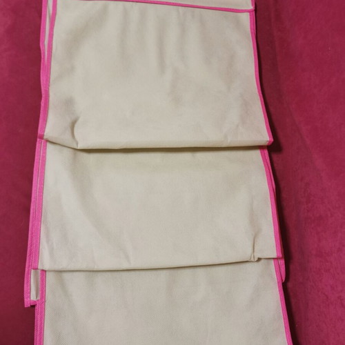 Hangers 3+1 and organizer case like new