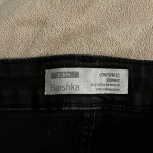 Bershka jeans like new, size 40, black