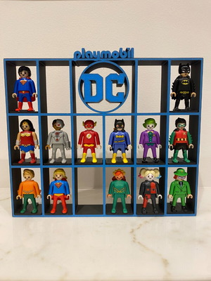 DC Playmobil stand like new for Kinder surprise figures