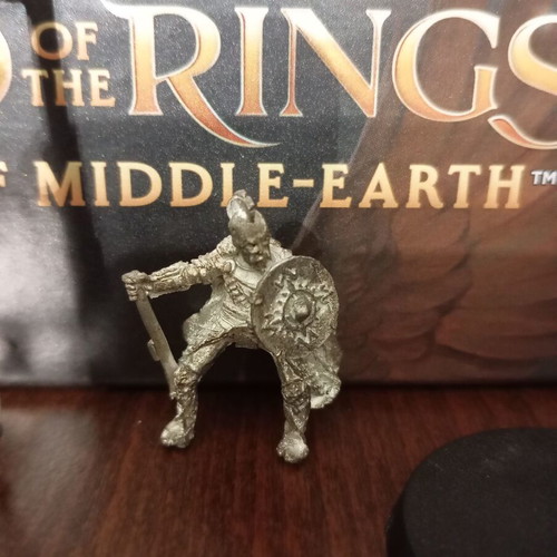 Rohan warrior miniature new with broken spear Lord of the Rings Games Workshop