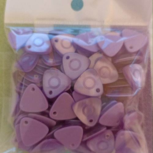 Acrylic triangular beads in 7 colors, pack of 120, new