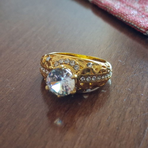 Ring with white topaz and rhodium plating new