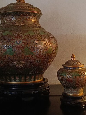 Cloisonné Chinese vases like new, set of 3 with intricate enamel designs