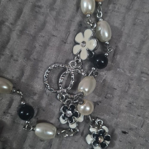Pearl necklace 80cm new, Chanel style with black and white flowers and CC logo