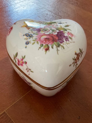 Μπιζουτιέρα Hammersley bone china Αγγλίας σε άριστη κατάσταση