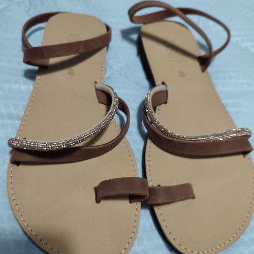 Sandals new, brown with rhinestones, size 40