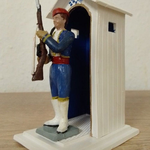 PAL figure Cretan guard from 1960s in presenting stance like new