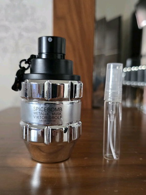 Spicebomb Metallic Musk Viktor&Rolf 5ml new, authentic decanted perfume