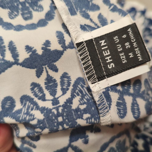 Shein shorts like new, white and blue, size M