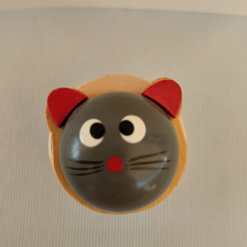 Wooden sharpener used, cat-shaped from 2000's