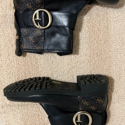 Guess black leather ankle boots used, size 39, gold buckle detail