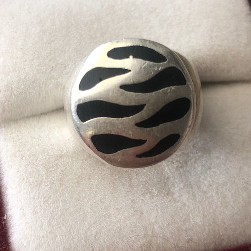 Silver 925 solid ring used in excellent condition