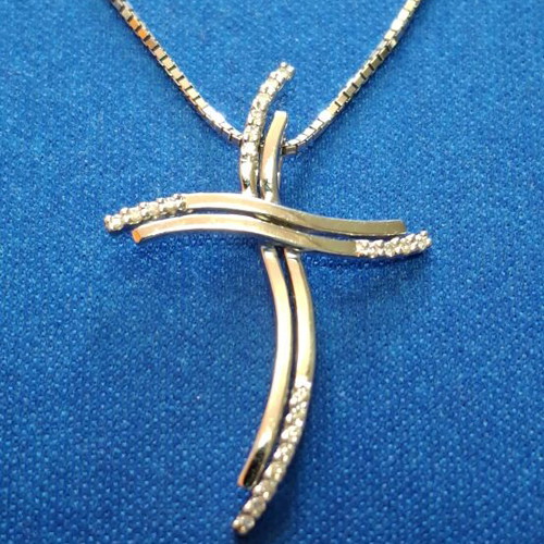 White Gold Cross Necklace 18 Carat with Brilliant, Like New