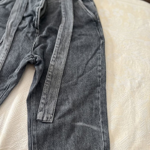 Toi&Moi women's Mommy Fit jeans size XS used, charcoal with red stitch