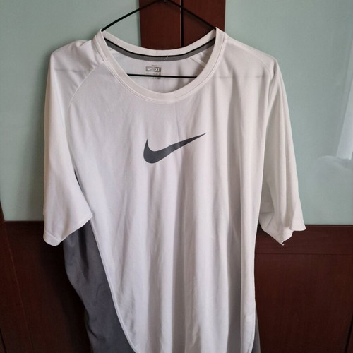 Nike men's shirt XL white like new