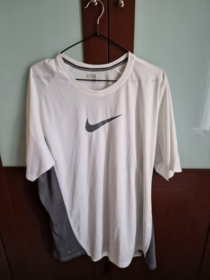 Nike men's shirt XL white like new