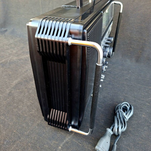 Grundig Satellite 1400 Professional radio like new