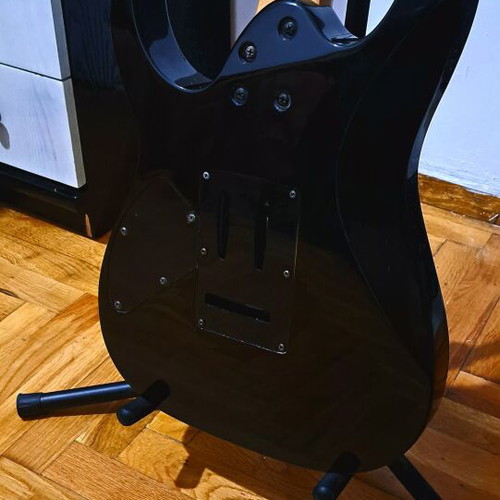 Ibanez Black Knight electric guitar like new with case
